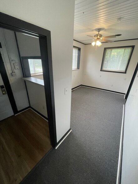 More Photos Of 10 Rhoda St, Farrell Flex For Lease