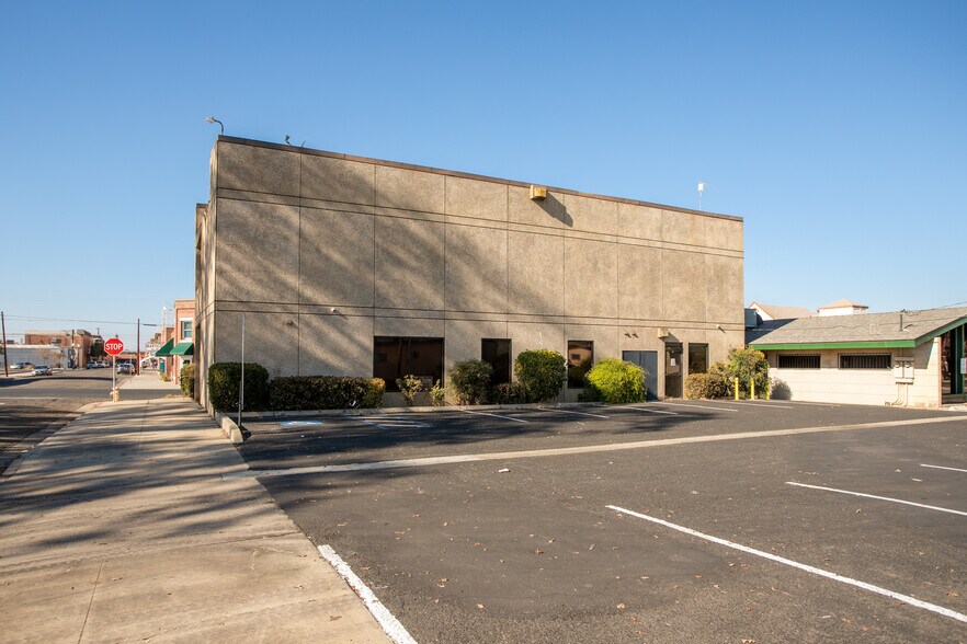 More Photos Of 108 E Mill Ave, Porterville Loft Creative Space For Lease