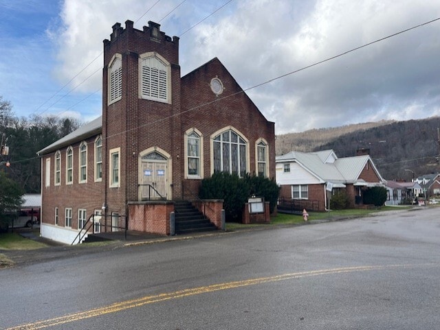 Primary Photo Of 104 Frazier St, Cumberland Religious Facility For Sale