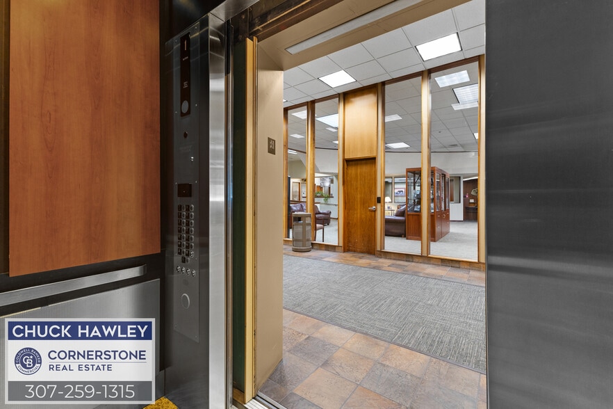 More Photos Of 104 S Wolcott St, Casper Office For Sale