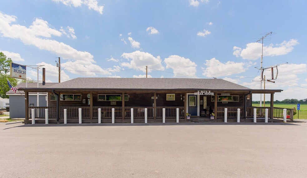 More Photos Of 24200 MO-45, Rushville Flex For Sale