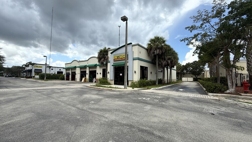 More Photos Of 5865 State Road 7, Lake Worth Service Station For Sale