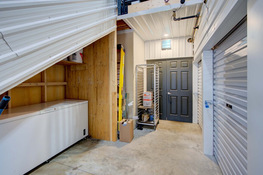 More Photos Of 25 Main St E, Lyn Storefront Retail Office For Sale
