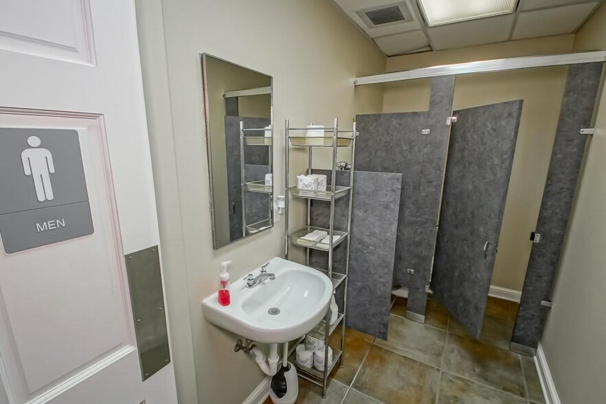 More Photos Of 200 Gause Blvd, Slidell Office For Sale