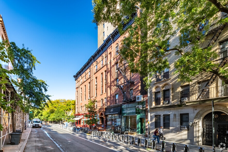 More Photos Of 201 E 10th St, New York Apartments For Lease