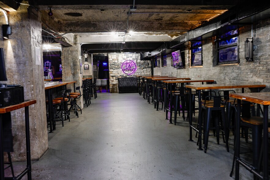 More Photos Of 210 Hale St, Charleston Office For Sale