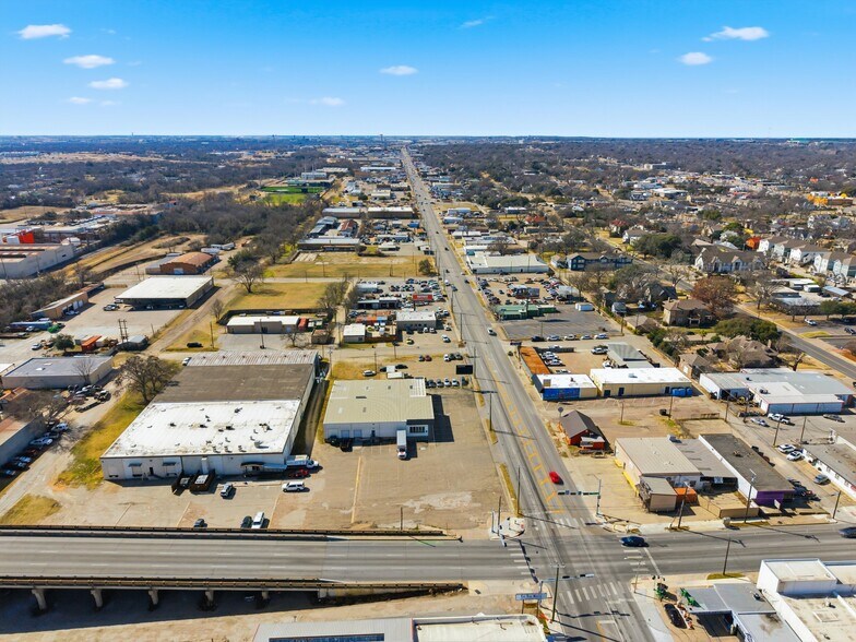 More Photos Of 1818 Franklin Ave, Waco Auto Repair For Sale