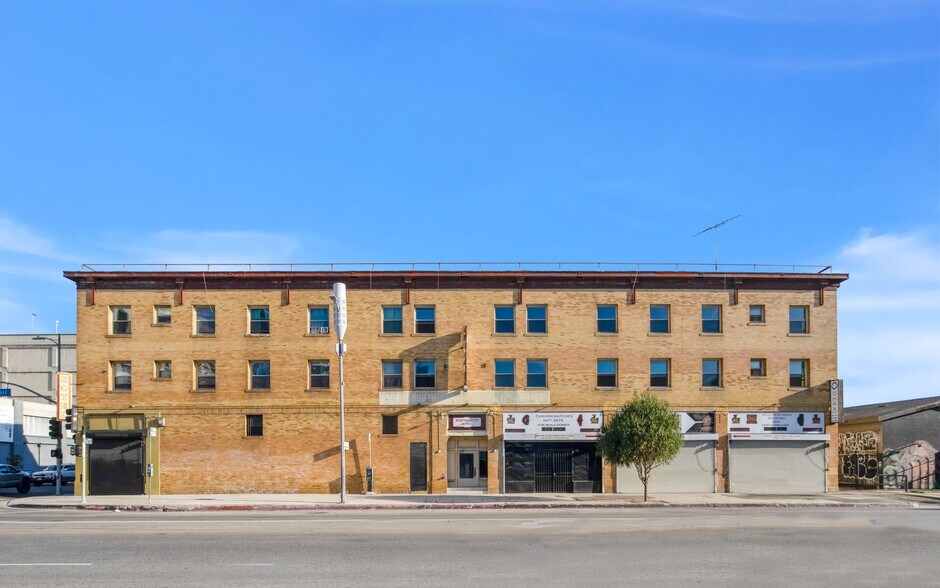 More Photos Of 160-166 W Pico Blvd, Los Angeles Apartments For Sale