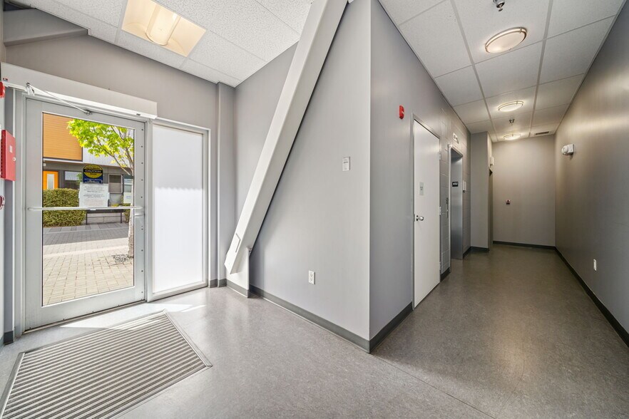 More Photos Of 388 Harbour Rd, Victoria Storefront Retail Office For Sale