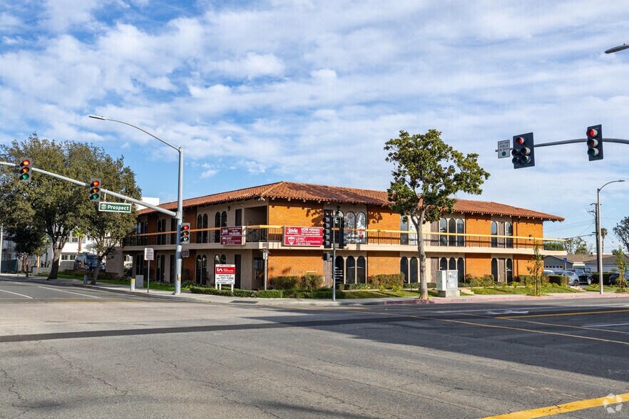 More Photos Of 17772 Irvine Blvd, Tustin Office For Lease