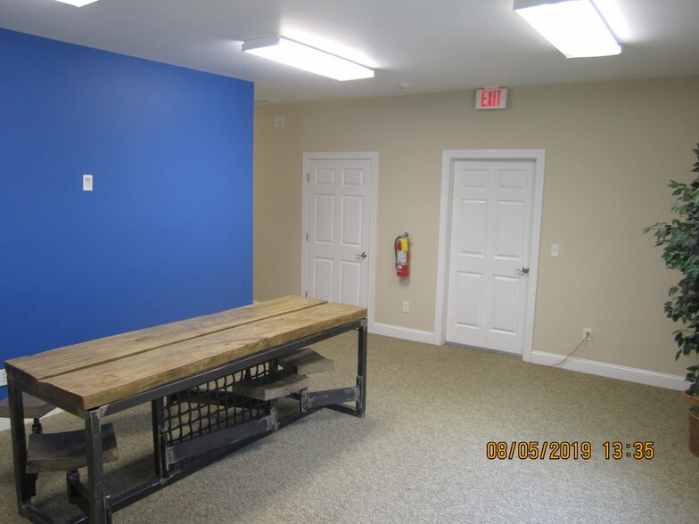 More Photos Of 1015 Tyrone Rd, Tyrone Medical For Lease