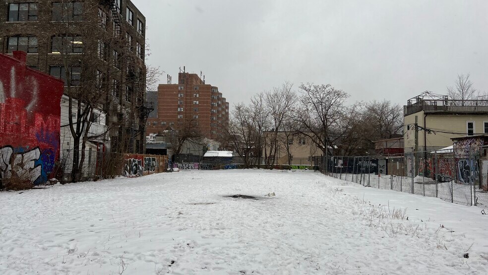 More Photos Of , Toronto Unknown For Sale