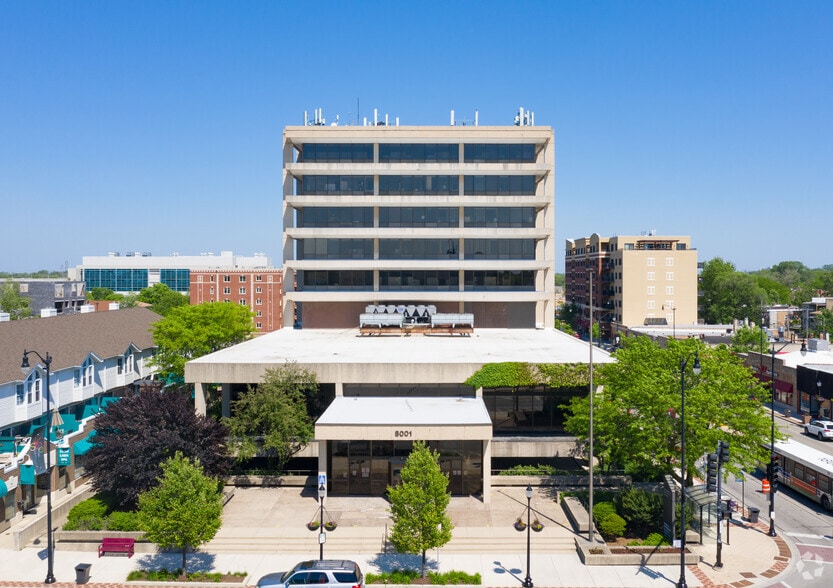 More Photos Of 8001 Lincoln Ave, Skokie Office Residential For Lease