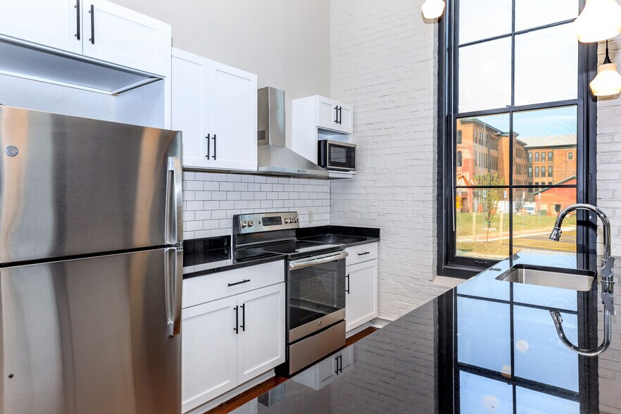 More Photos Of 811-827 Court St, Utica Apartments For Lease