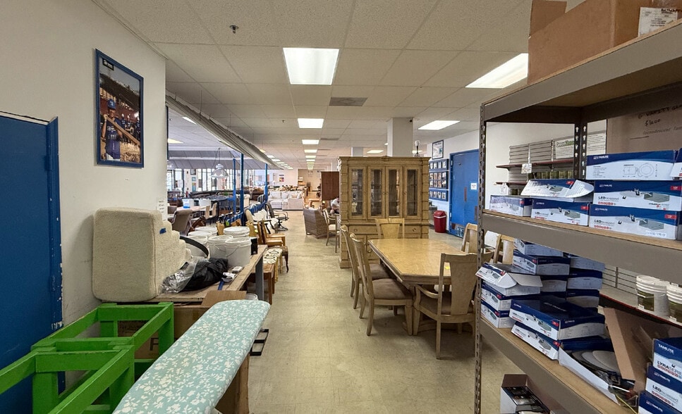 More Photos Of 10055-10193 S US Highway 1, Port Saint Lucie General Retail For Lease