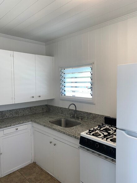 More Photos Of 2128 Date St, Honolulu Apartments For Sale