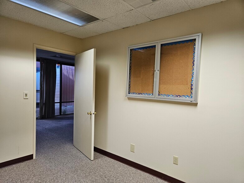More Photos Of 909 15th St, Modesto Office For Lease