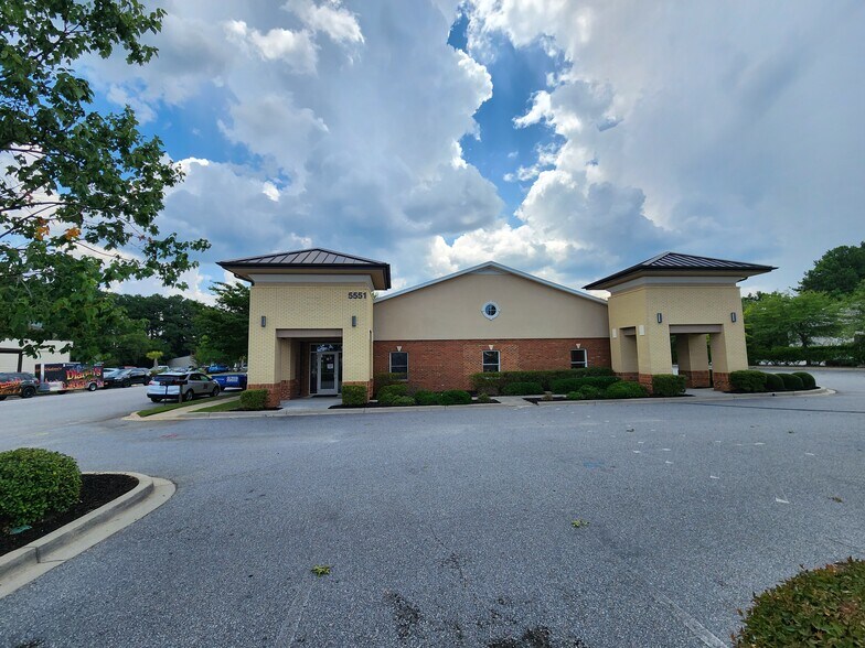 More Photos Of 5551 Sunset Blvd, Lexington Storefront For Lease