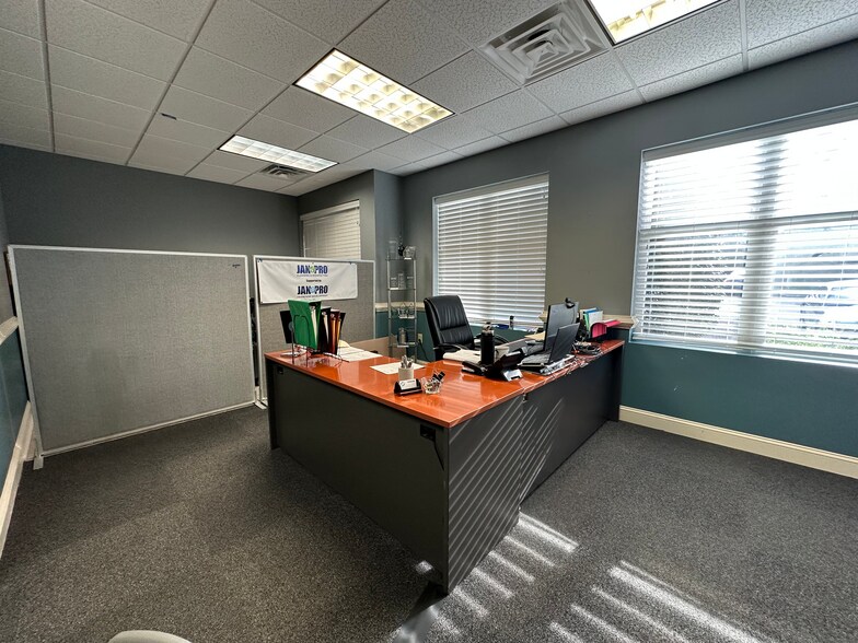 More Photos Of 8321 Bandford Way, Raleigh Office For Sale