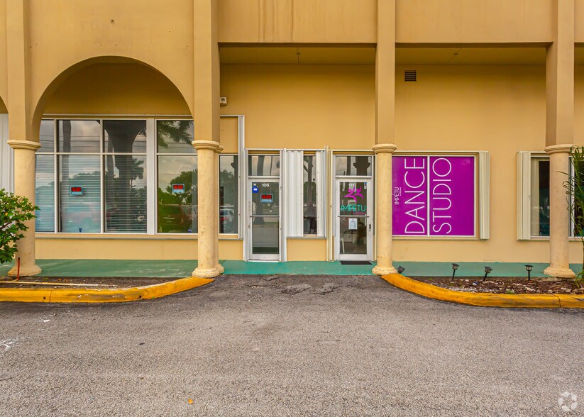 More Photos Of 2470 NW 102nd Pl, Doral Storefront Retail Office For Sale