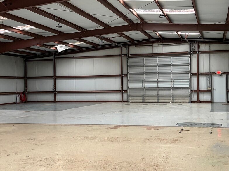 More Photos Of 2991 New Hopewell Rd, Hartsville Industrial For Lease