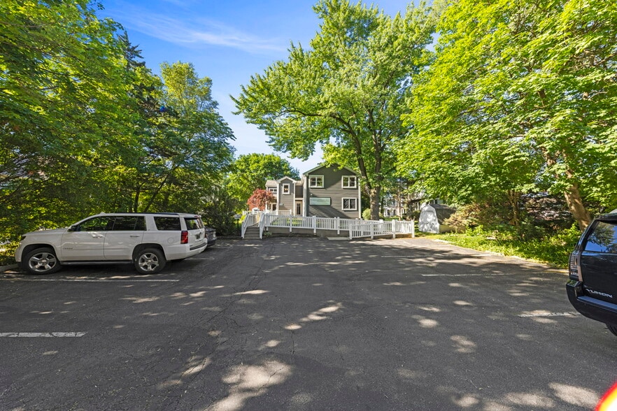 More Photos Of 127 W Aurora, Naperville Office Residential For Sale