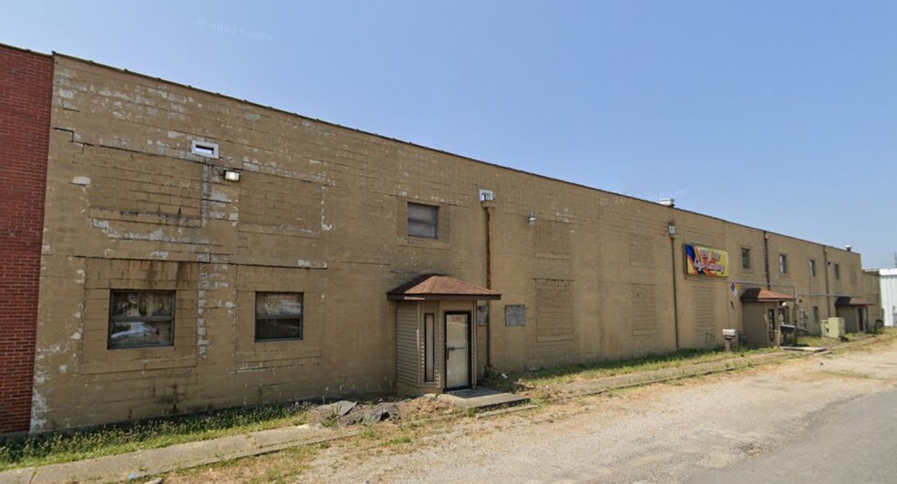 Primary Photo Of 1104 W Reynolds St, Springfield Industrial For Lease