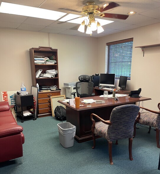 More Photos Of 1021 Oliver Hill Way, Richmond Flex For Lease