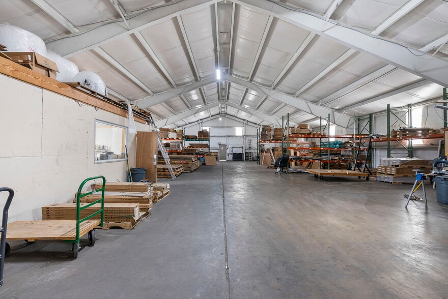 More Photos Of 721 N 2nd St, Rogers General Retail For Lease