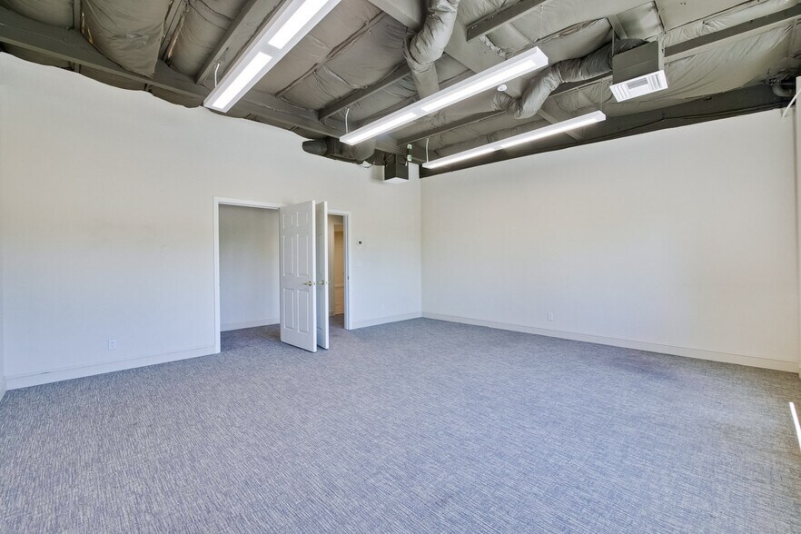 More Photos Of 853 Brown Rd, Fremont Research And Development For Lease