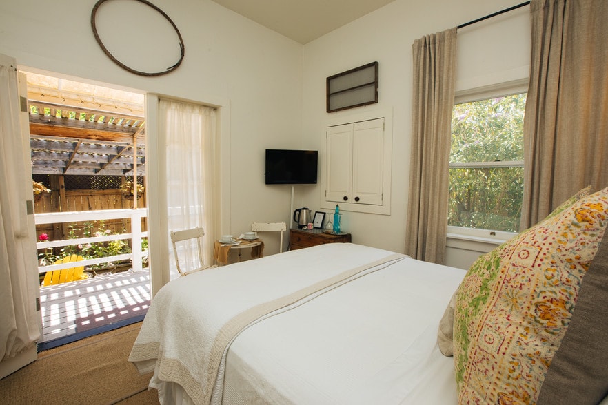 More Photos Of 171 W Spain St, Sonoma Hospitality For Sale