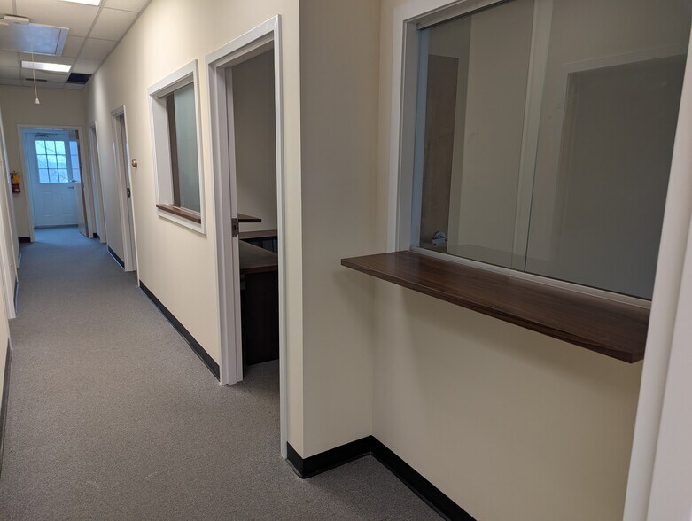 More Photos Of 111-117 New Haven Ave, Derby Medical For Lease
