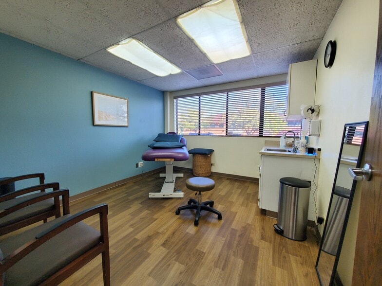 More Photos Of 6909 S Holly Cir, Centennial Office For Sale