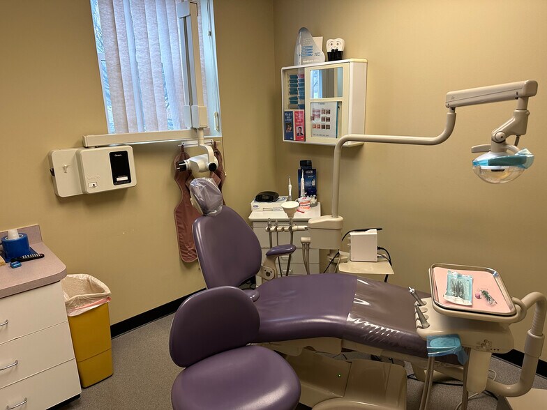 More Photos Of 1004 Princetown Rd, Schenectady Office For Lease