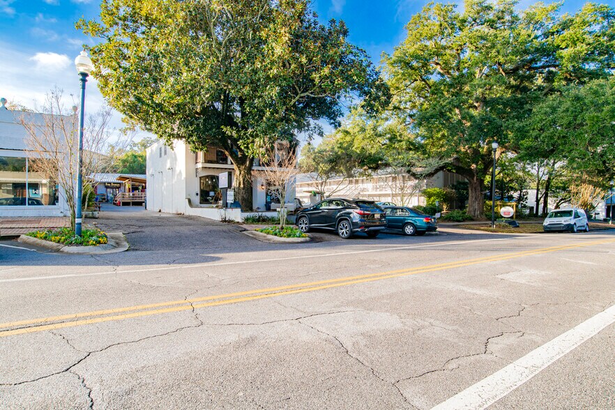 More Photos Of 210 Fairhope Ave, Fairhope Storefront Retail Residential For Sale