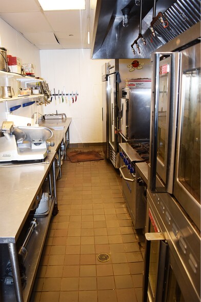 More Photos Of 5151 Montero Way, Petaluma Restaurant For Sale