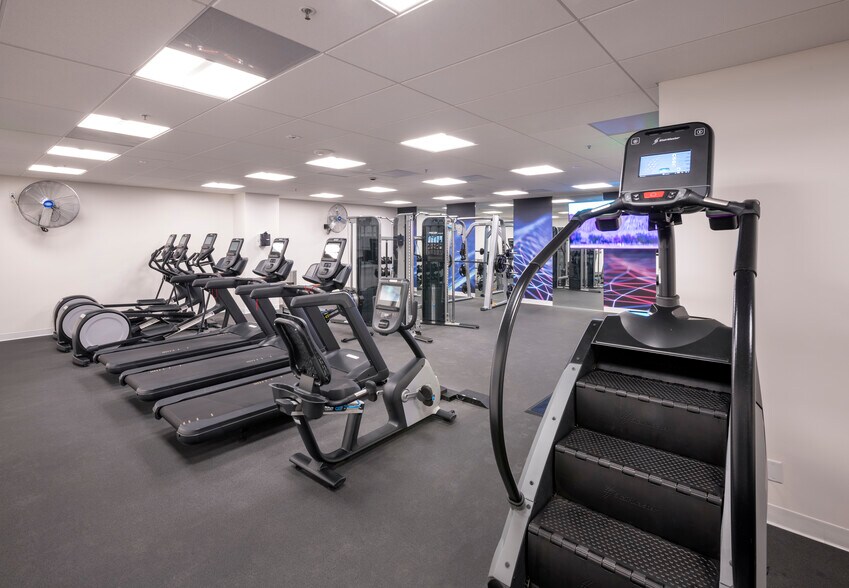 More Photos Of 2350 Mission College Blvd, Santa Clara Office For Lease