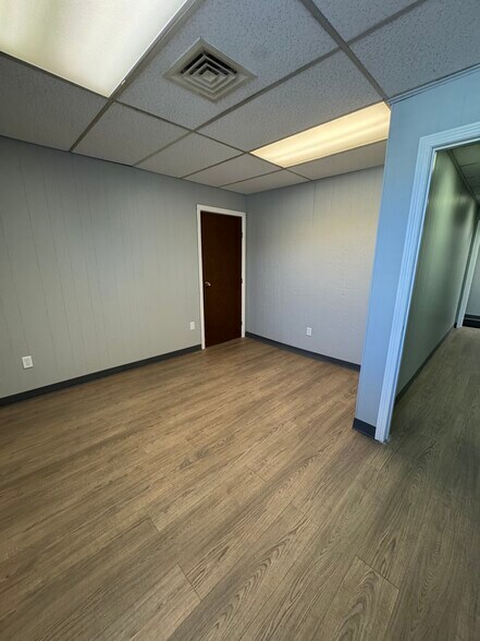 More Photos Of 77 Meadow St, Holyoke Coworking Space