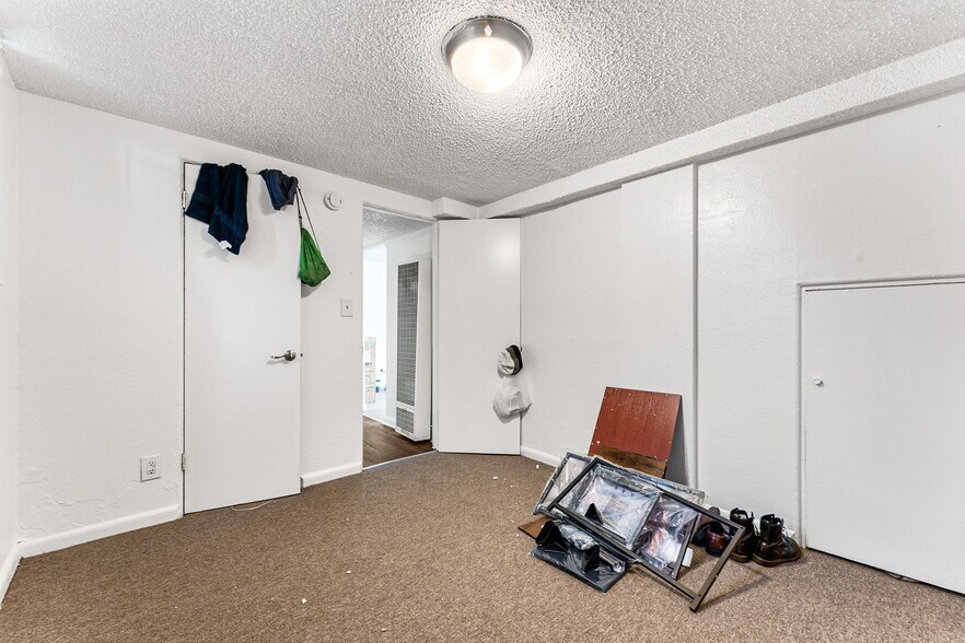 More Photos Of 1435 Depew St, Lakewood Apartments For Sale