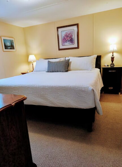 More Photos Of 84-86 Benson Rd, Travelers Rest Specialty For Sale