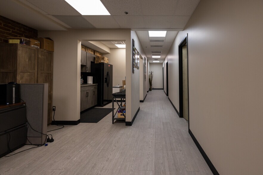 More Photos Of 1804 Swift Ave, North Kansas City Office For Lease