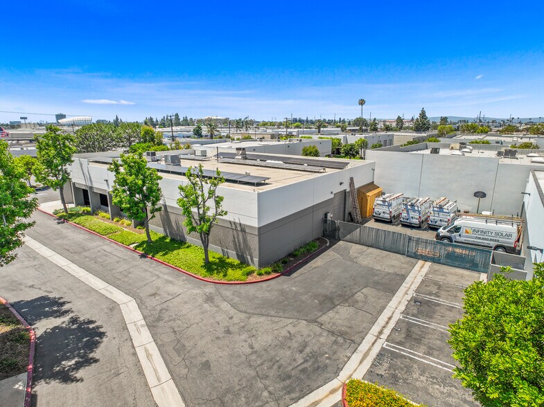 More Photos Of 749 N Main St, Orange Manufacturing For Sale