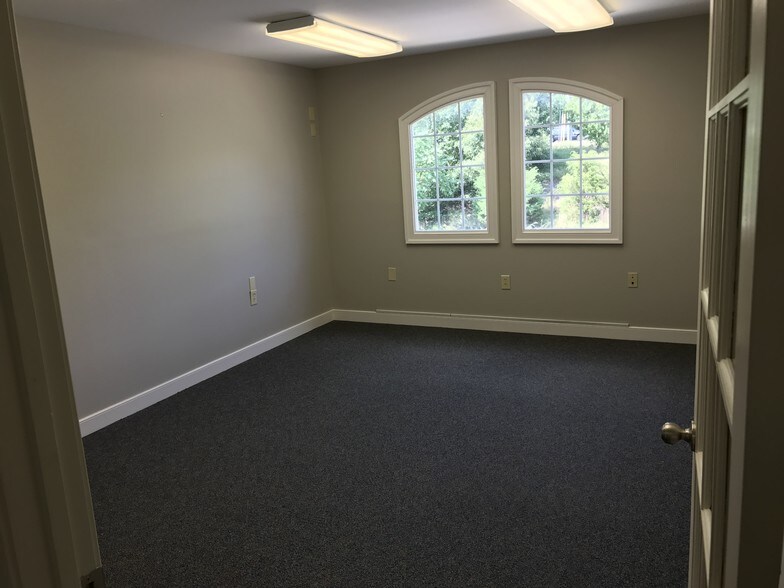 More Photos Of 10711 Spotsylvania Ave, Fredericksburg Medical For Lease