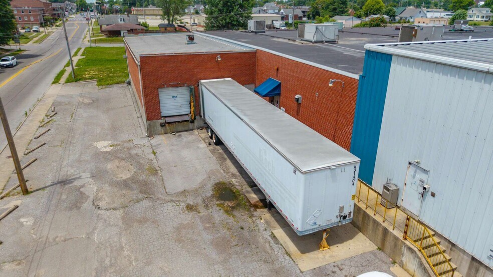 More Photos Of 500 William St, Cape Girardeau Warehouse For Lease