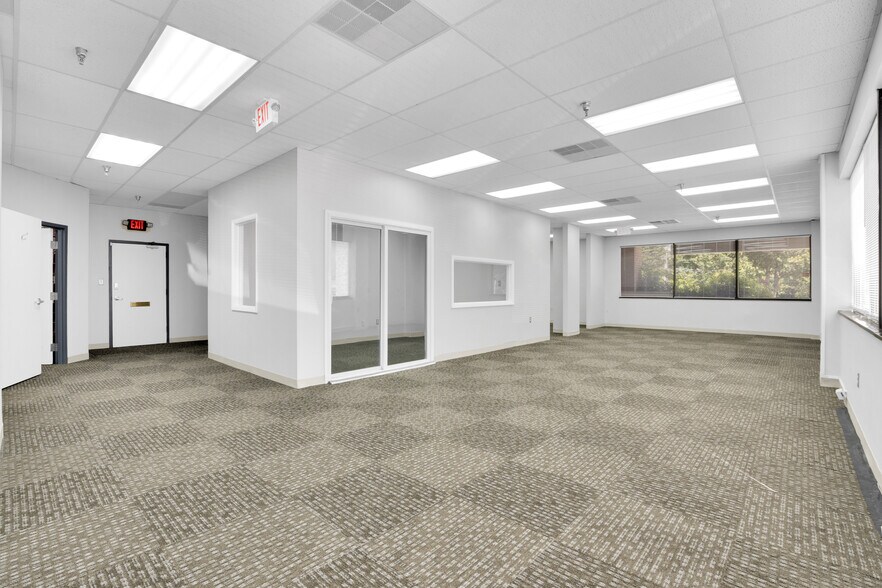 More Photos Of 209 Elden St, Herndon Medical For Lease