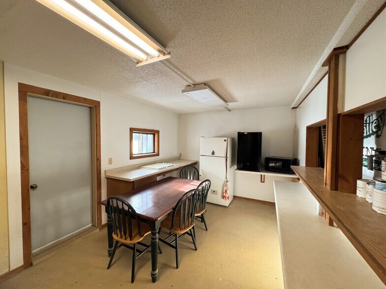 More Photos Of 2480 W Highway 63, Springbrook Warehouse For Sale