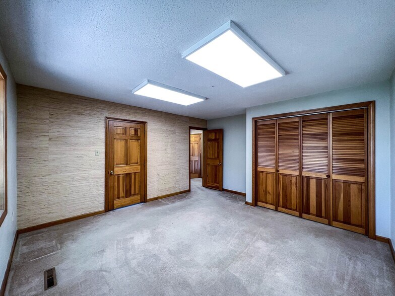 More Photos Of 300 Worcester Rd, Framingham Office For Sale