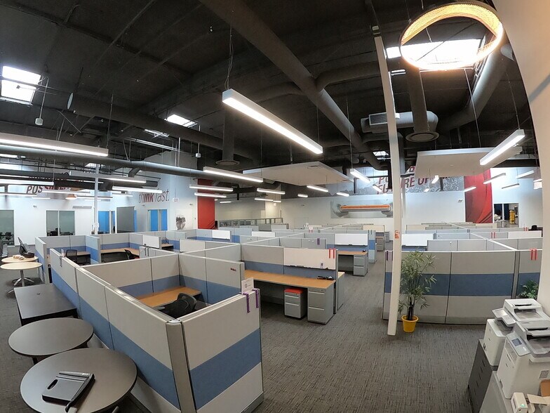 More Photos Of 10918 Technology Pl, San Diego Research And Development For Lease