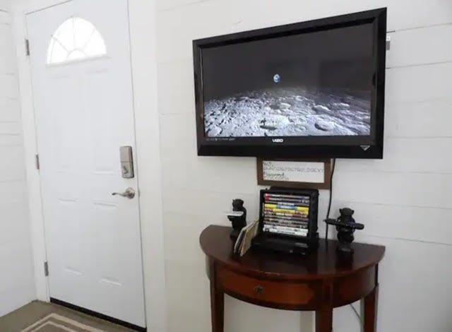 More Photos Of 85 Main St, Georgetown Specialty For Sale