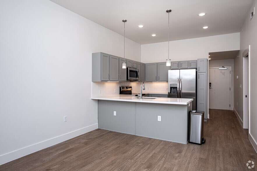 More Photos Of 301 SE G St, Bentonville Coworking Space